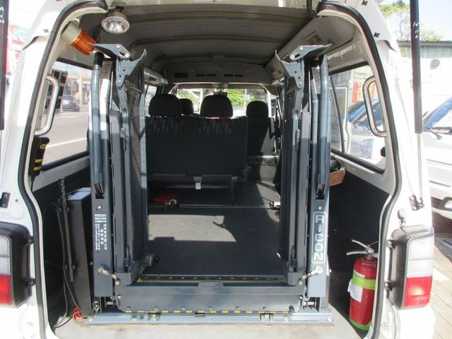 2015年11月 得利卡 政府退役* *輪椅車** 福祉車**可改回**8人座**車美好開 可全貸 歡迎賞車!!  第8張相片
