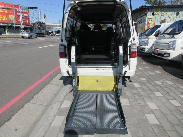 2015年11月 得利卡 政府退役* *輪椅車** 福祉車**可改回**8人座**車美好開 可全貸 歡迎賞車!!  第9張相片