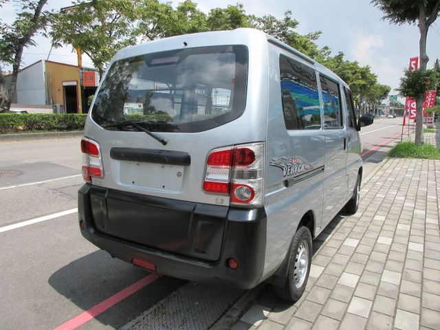 2013年菱利1.3 貨車版廂型車 車美好開 可分期 歡迎賞車!!  第2張相片