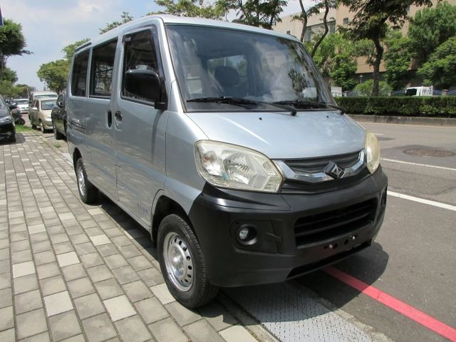 2013年菱利1.3 貨車版廂型車 車美好開 可分期 歡迎賞車!!  第3張相片