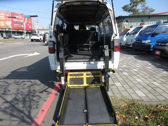 2014年11月得利卡 輪椅車 車美好開 可全貸 歡迎賞車!!  第8張相片