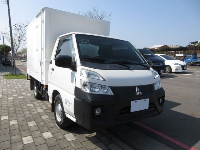 2020年得利卡 FRP箱 僅跑8萬多 車美好開 可全貸 歡迎賞車!!  第3張相片
