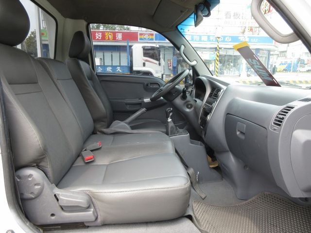 2018年 卡旺 尾門 車美好開 可全貸 歡迎賞車!!  第6張相片