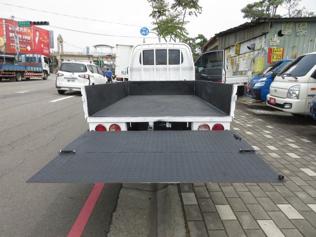 2018年 卡旺 尾門 車美好開 可全貸 歡迎賞車!!  第7張相片