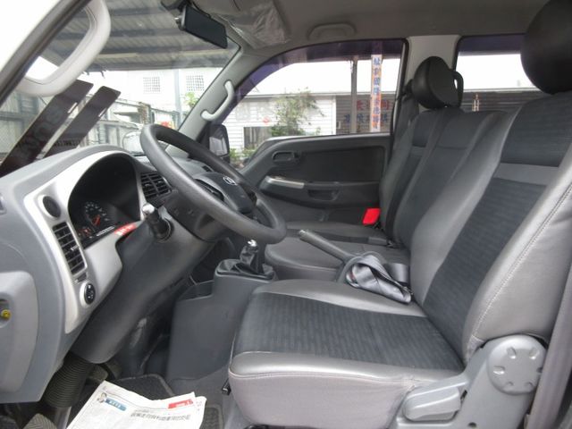 2020年 卡旺雙廂 僅跑5萬多 雙折尾門 車美好開 可全貸 歡迎賞車!!  第5張相片