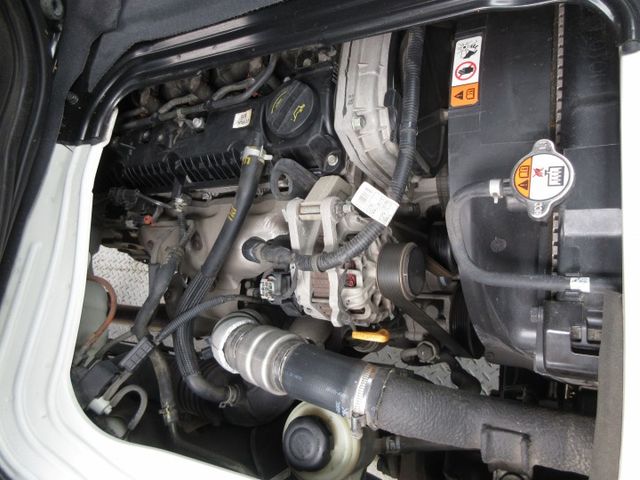 2020年 卡旺雙廂 僅跑5萬多 雙折尾門 車美好開 可全貸 歡迎賞車!!  第9張相片