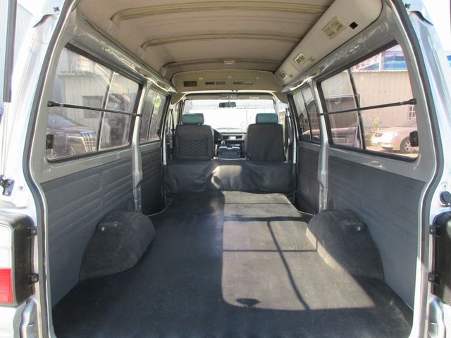 2018年得利卡客貨版 車美好開 可全貸 歡迎賞車!!  第8張相片