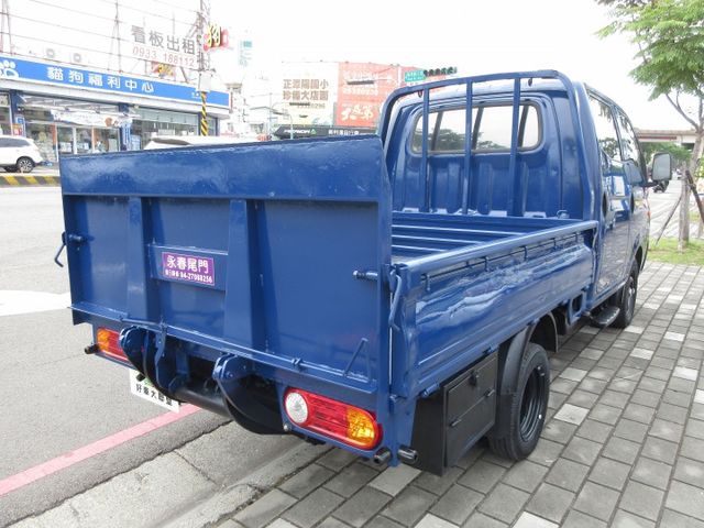 2022年 波特雙廂 僅跑2萬多 雙折尾門 車美好開 可全貸 歡迎賞車!  第2張相片