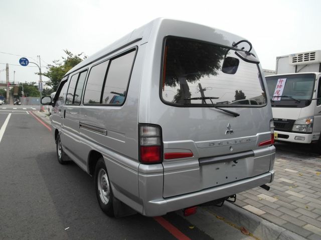 2016年 得利卡 里程保證8萬多 車美好開 可全貸 歡迎賞車!!  第4張相片