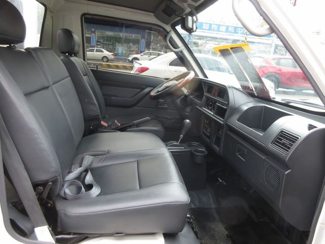 2022年11月得利卡自排 冷凍車美好開 可全貸 歡迎賞車!!  第6張相片