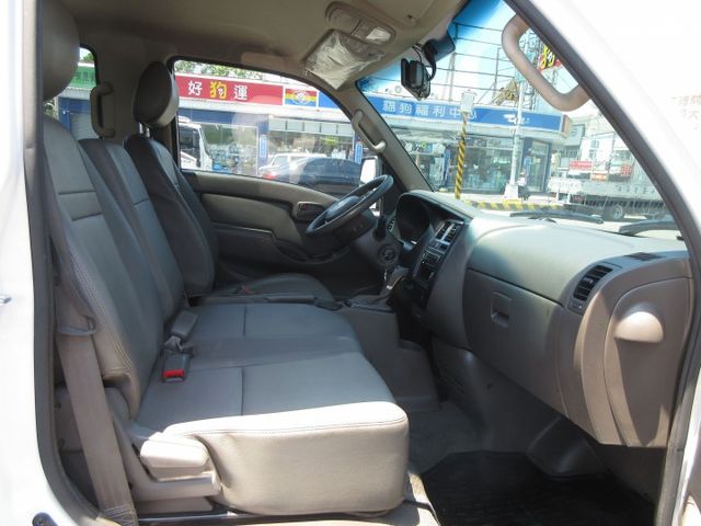 2021年波特 自排 高箱 僅跑4萬多 車美好開 可全貸 歡迎賞車!!  第6張相片