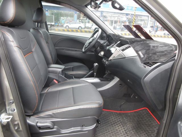 2022年勁歌 皮卡 里程保證僅跑1萬6千多 車美好開 可分期 歡迎賞車!!  第6張相片