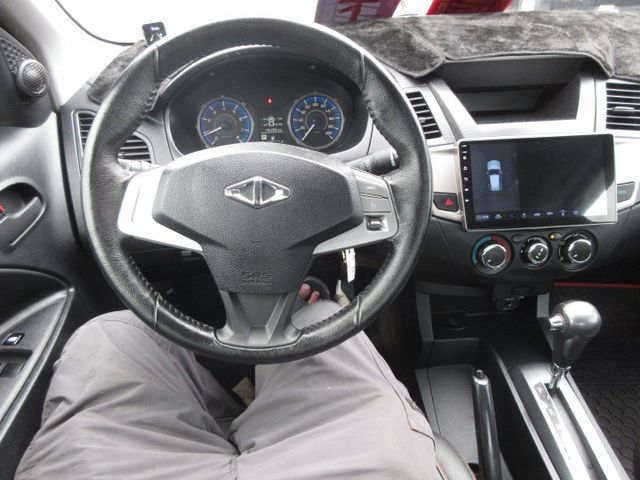 2022年勁歌 皮卡 里程保證僅跑1萬6千多 車美好開 可分期 歡迎賞車!!  第11張相片