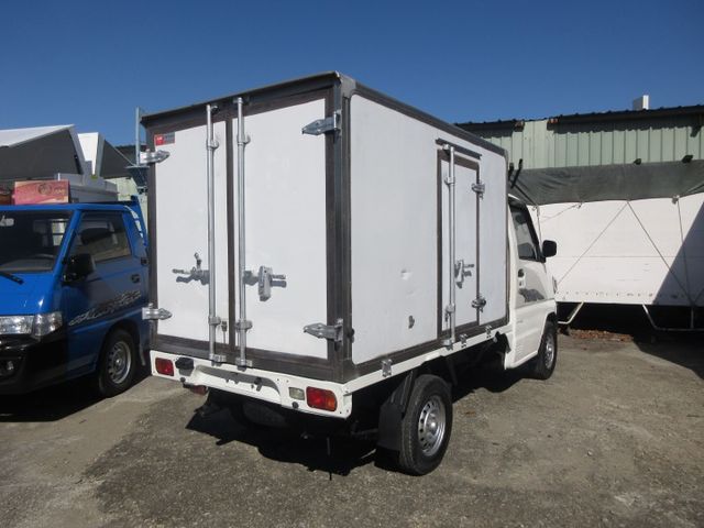 2015年 菱利1.3 冷凍車 車美跑少 可全貸 歡迎賞車!!  第2張相片