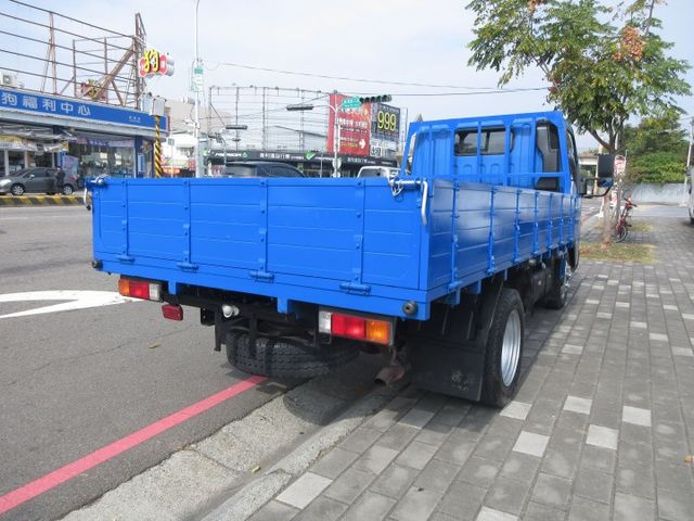 2019年堅達手排 11尺半 里程保證9萬6千多 車美好開 可全貸 歡迎賞車!!  第2張相片