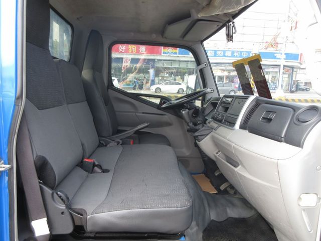 2019年堅達手排 11尺半 里程保證9萬6千多 車美好開 可全貸 歡迎賞車!!  第6張相片