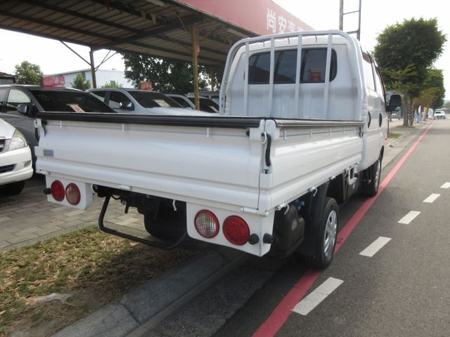 2024年卡旺雙箱 自排 僅跑3萬多 車美好開 可全貸 歡迎賞車!!  第2張相片