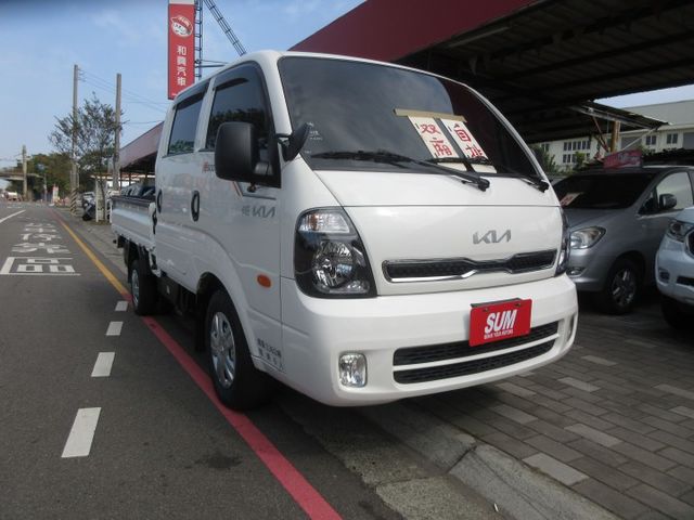 2024年卡旺雙箱 自排 僅跑3萬多 車美好開 可全貸 歡迎賞車!!  第3張相片