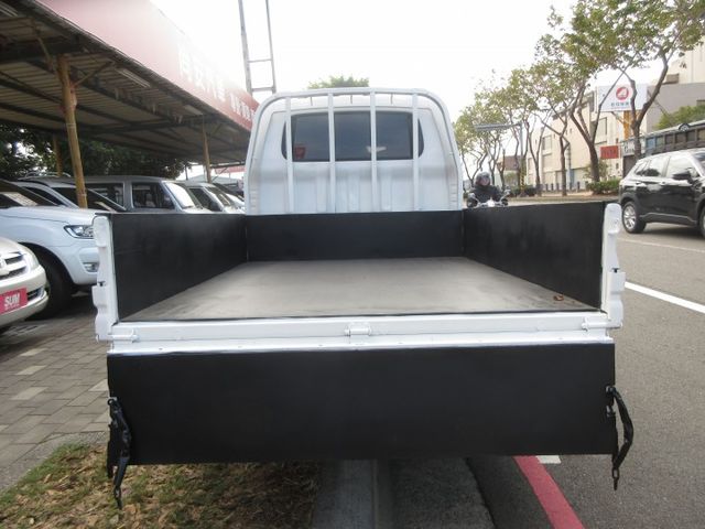 2024年卡旺雙箱 自排 僅跑3萬多 車美好開 可全貸 歡迎賞車!!  第9張相片