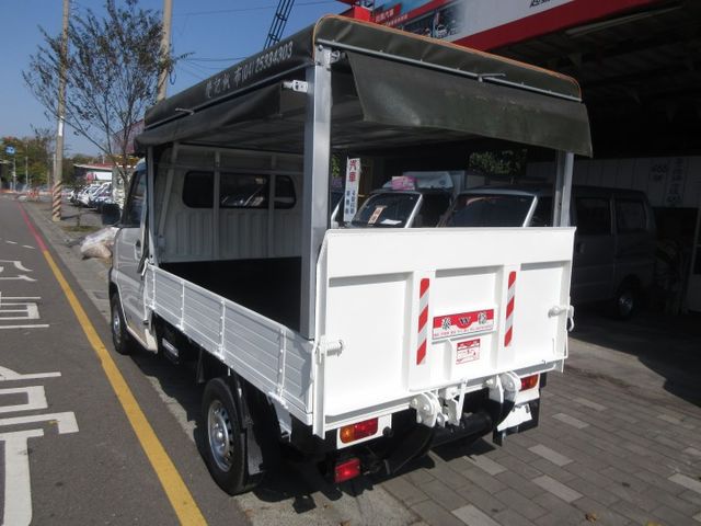 2020年菱利 自排+帆布+尾門 僅跑2萬5千多 車美好開 可全貸 歡迎賞車!!  第4張相片