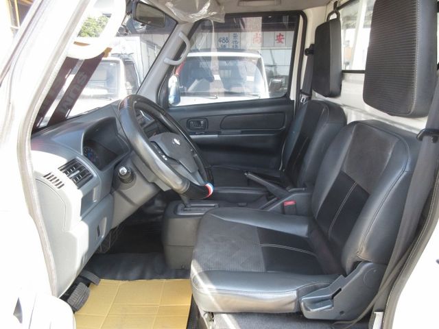 2020年菱利 自排+帆布+尾門 僅跑2萬5千多 車美好開 可全貸 歡迎賞車!!  第5張相片