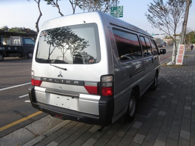 2020年11月得利卡 自排 里程僅跑7萬多公里 車美好開 可全貸 歡迎賞車!!  第2張相片