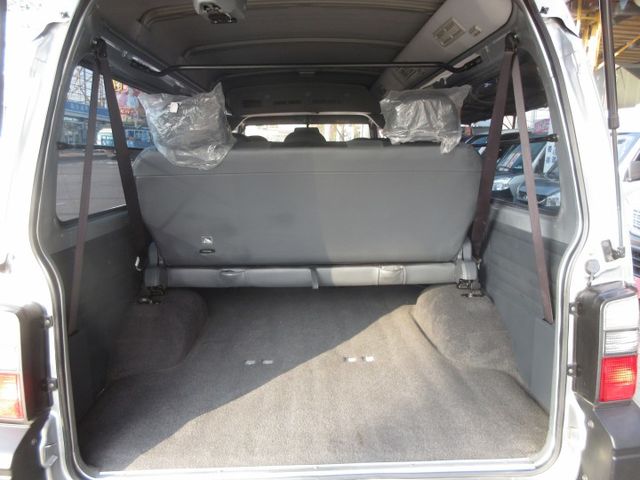 2020年11月得利卡 自排 里程僅跑7萬多公里 車美好開 可全貸 歡迎賞車!!  第9張相片