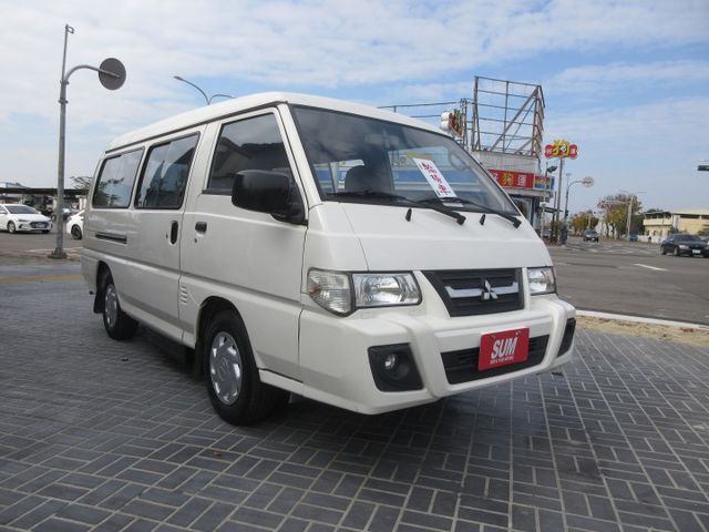 2016年12月得利卡 政府退役輪椅*福祉車可改回8人座 車美好開 可全貸 歡迎賞車!!  第3張相片