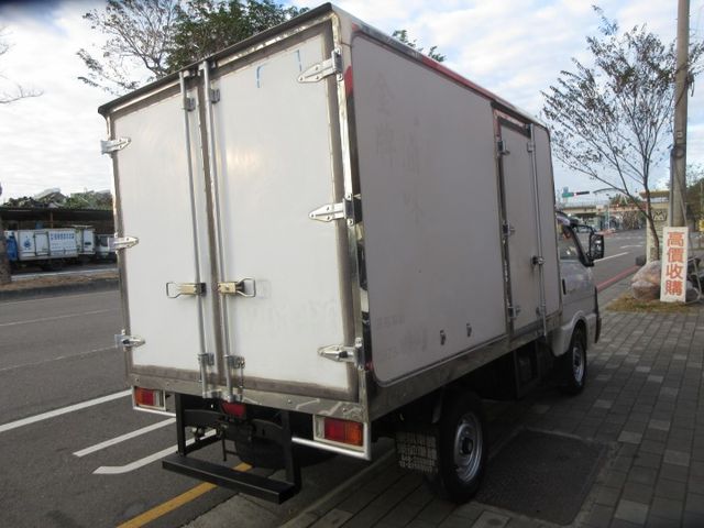 2011年載卡多 保溫箱 里程僅跑11萬多公里 車美好開 可分期 歡迎賞車!!  第2張相片