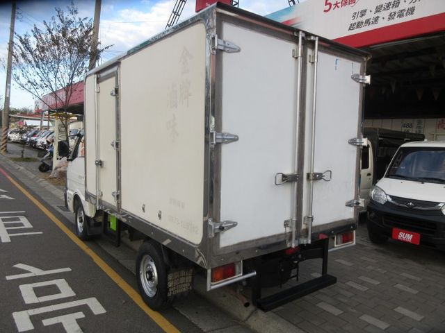 2011年載卡多 保溫箱 里程僅跑11萬多公里 車美好開 可分期 歡迎賞車!!  第4張相片