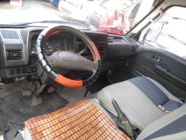 2011年載卡多 保溫箱 里程僅跑11萬多公里 車美好開 可分期 歡迎賞車!!  第7張相片