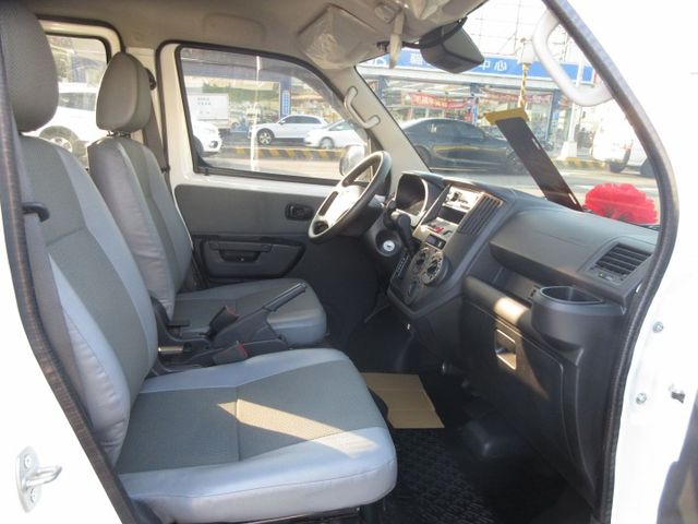 2024年11月豐田 TOWN ACE 自排 僅跑1萬6千多公里 車美好開 可全貸 歡迎賞車  第6張相片