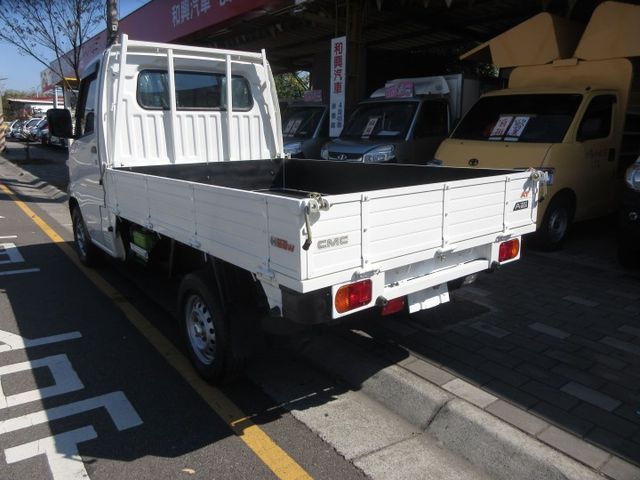 2023年菱利 自排貨車 里程保證6萬多公里 車美好開 可全貸 歡迎賞車!  第4張相片