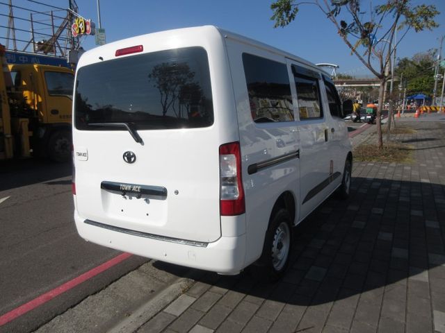 2024年 豐田 TOWN ACE 自排 車美好開 可全貸 歡迎賞車  第2張相片