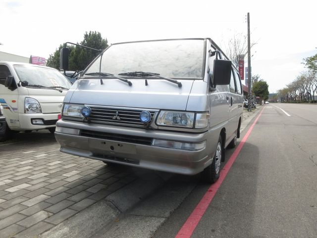 2009年得利卡 手排 8人座 一手車 里程保證96996公里 車美好開 可全貸 歡迎賞車!!  第1張相片