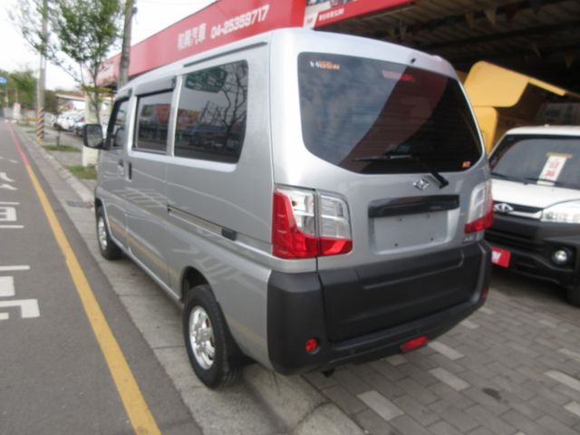 2023年菱利 自排˙客貨版 僅跑6萬多 車美好開 可全貸 歡迎賞車!!  第4張相片