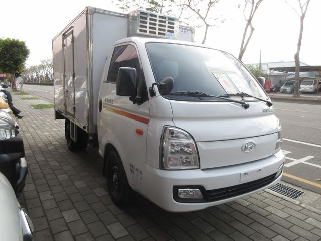 2022年 波特 自排 冷凍-5度 僅跑8萬多 車美好開 可全貸 歡迎賞車!!  第3張相片