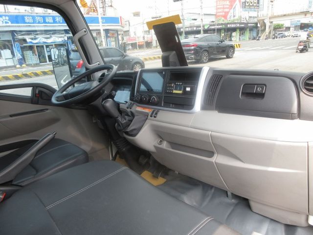 2023年 堅達14尺半 手排 里程保證1萬5千多公里 車美好開 可全貸 歡迎賞車!!  第10張相片