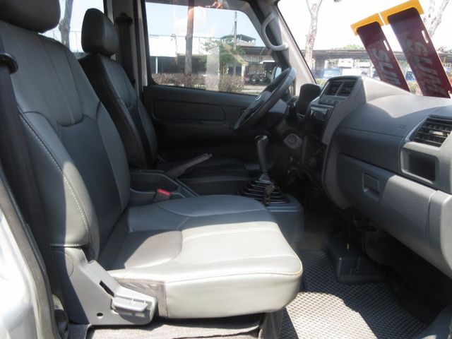 2021年菱利 4x4 四輪傳動 五人座 僅跑8萬多 車美好開 可全貸 歡迎賞車!!  第6張相片