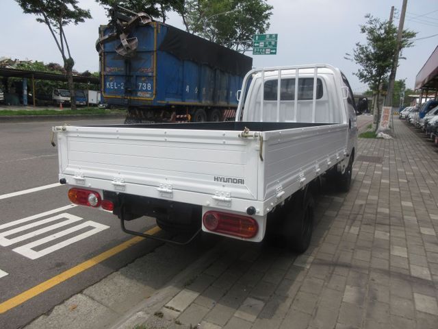 2024年 波特 自排 僅跑7萬多 車美好開 可全貸 歡迎賞車!!  第2張相片