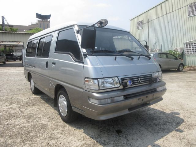 2010年得利卡 客貨版 里程保證8萬多 一手車 車美好開 可全貸 歡迎賞車  第3張相片