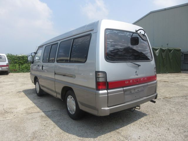 2010年得利卡 客貨版 里程保證8萬多 一手車 車美好開 可全貸 歡迎賞車  第4張相片