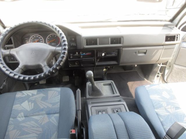 2010年得利卡 客貨版 里程保證8萬多 一手車 車美好開 可全貸 歡迎賞車  第9張相片