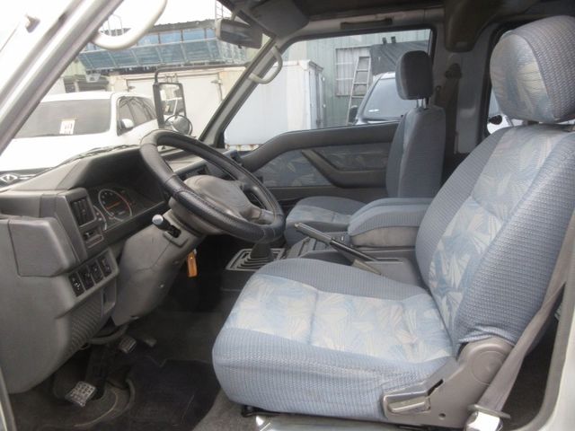 2010年得利卡 客貨版 里程保證13萬多 一手車 車美好開 可全貸 歡迎賞車  第5張相片