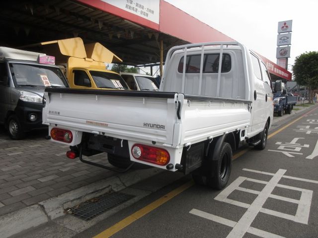 2023年 波特雙箱 自排 里程保證5萬多 車美好開 可全貸 歡迎賞車!!  第2張相片