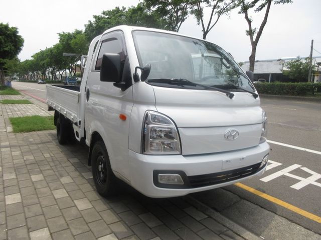 2024年 波特 自排 僅跑7萬多 車美好開 可全貸 歡迎賞車!!  第3張相片
