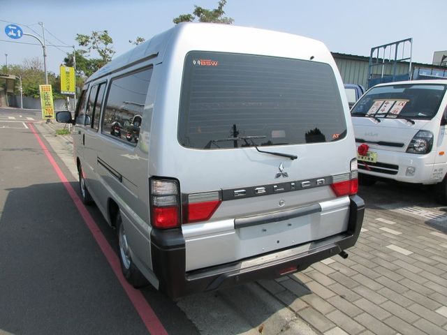 2020年得利卡8人自排:自排里程保證4萬7千多 車美好開 可全貸 歡迎賞車  第4張相片