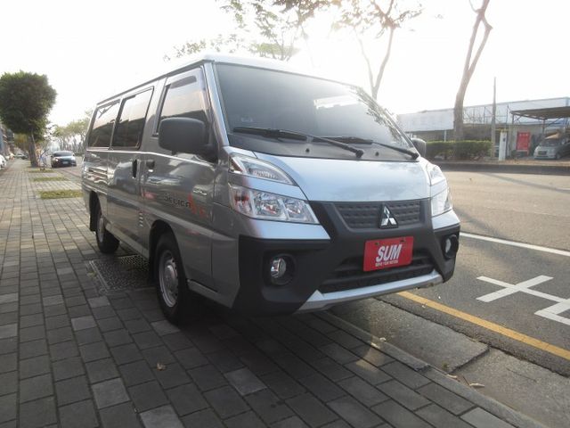 2020年11月得利卡 自排 里程僅跑7萬多公里 車美好開 可全貸 歡迎賞車!!  第3張相片