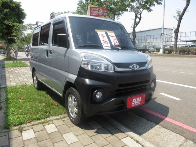 2021年菱利 4x4 四輪傳動 五人座 僅跑8萬多 車美好開 可全貸 歡迎賞車!!  第3張相片