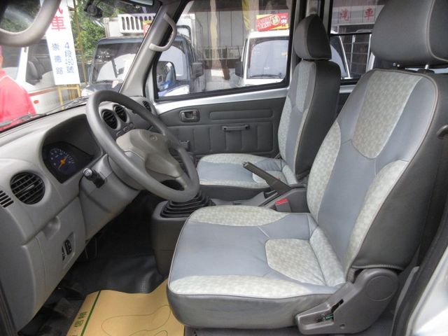 2016年菱利1.3 貨車版廂型車 車美好開 可分期 歡迎賞車!!  第5張相片